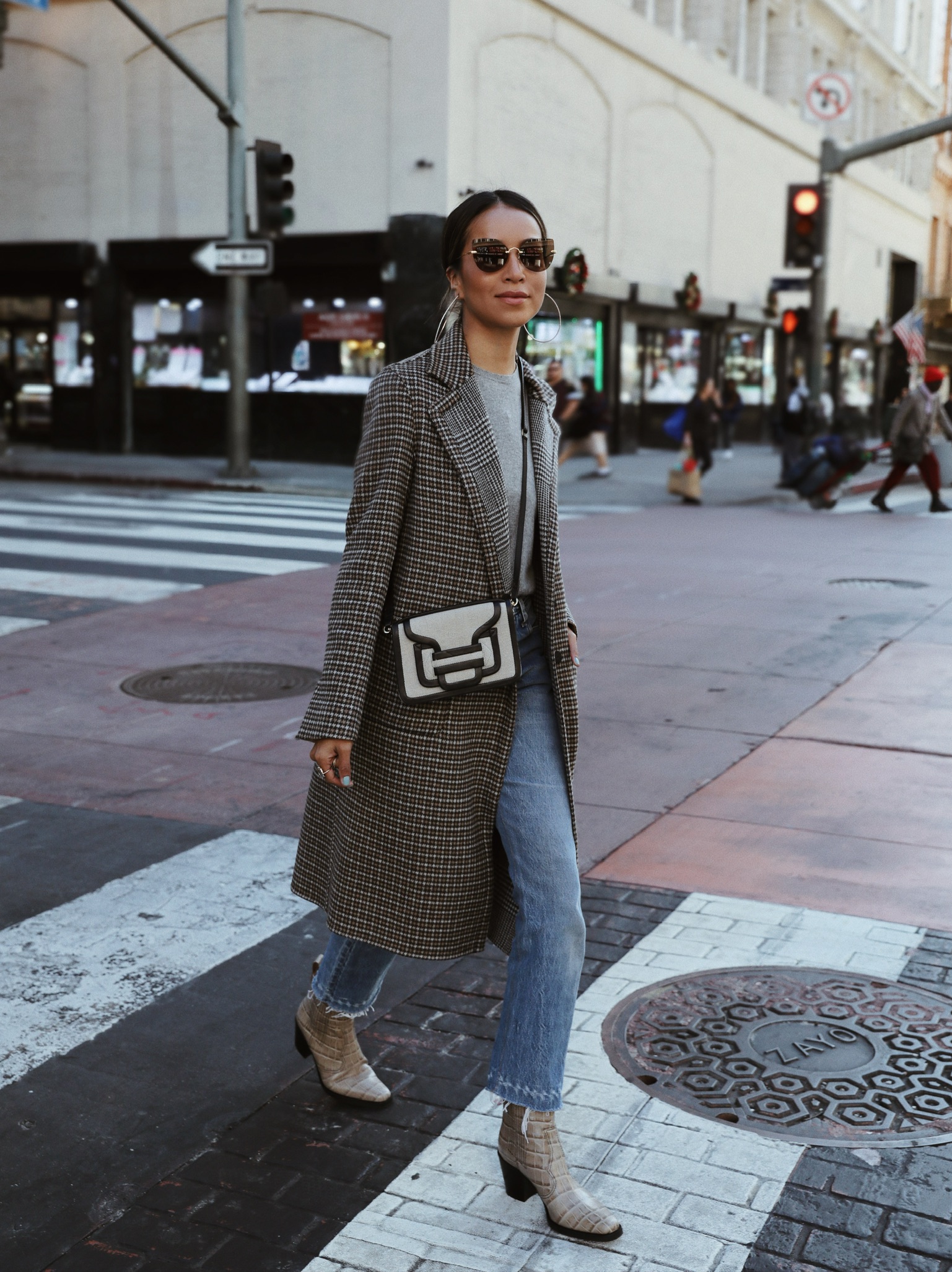 How to Wear Your Trench Coat Streetstyle – Sincerely Jules