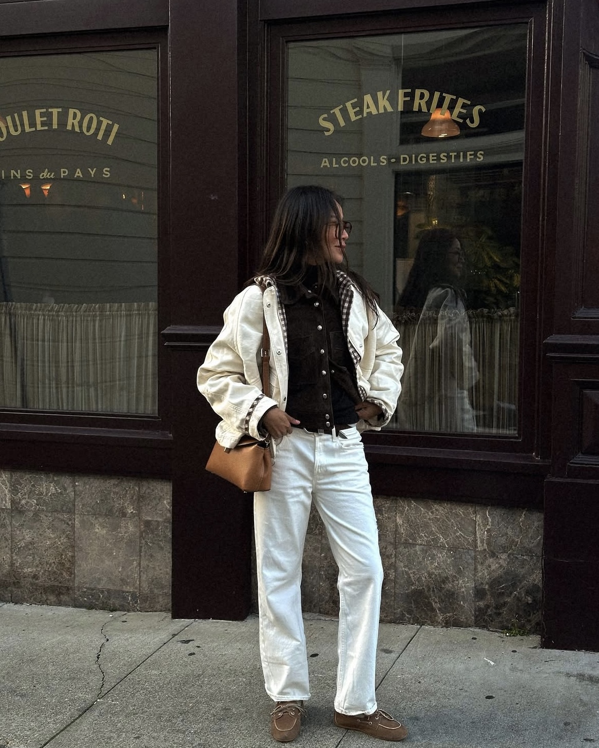 How to style  boat shoes